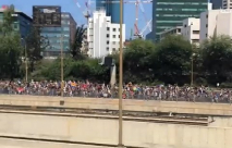 المثليون يغلقون شارع ايالون احتجاجاً على منعهم من استئجار الأرحام